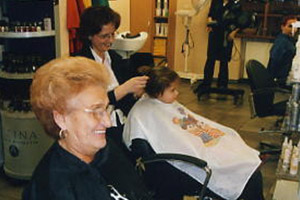 Unser Friseursalon war damals schon für jung und alt geeignet